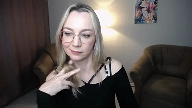 Chat +18 de Ava_Elior ao vivo