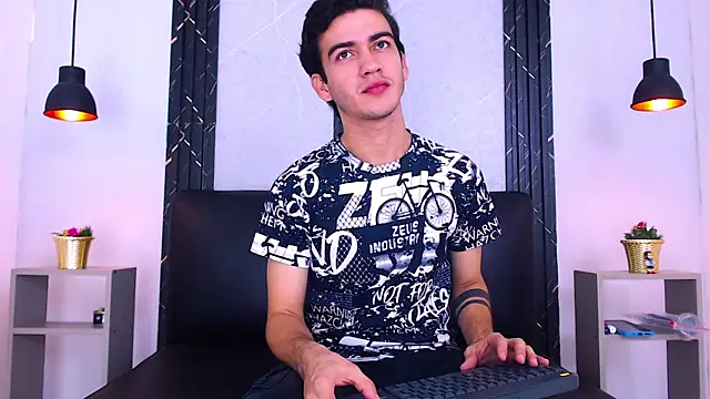 Feiccer_Castquer's Live XXX Chat