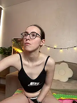 XXX chat uživo modela MartiniiSelenna