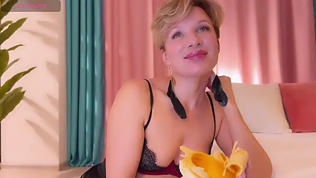 UrGoddessJenny Live XXX-Chat