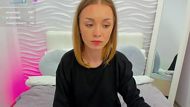 VirginOlly's Live XXX Chat