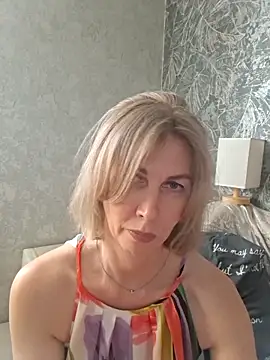 stellahere8's Live XXX Chat