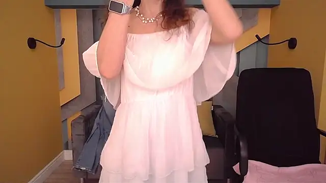 EllaLong Live XXX Chat