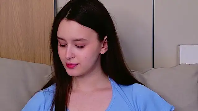 EvaSwen 即時 XXX 聊天
