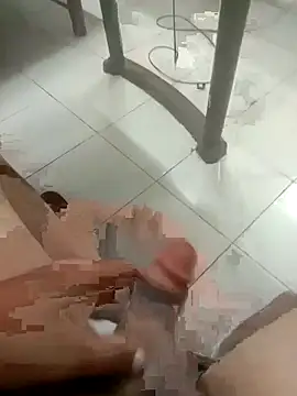 Delhi_boy2n Webbikameraesitys