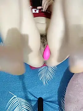 Yang_99 Show in webcam