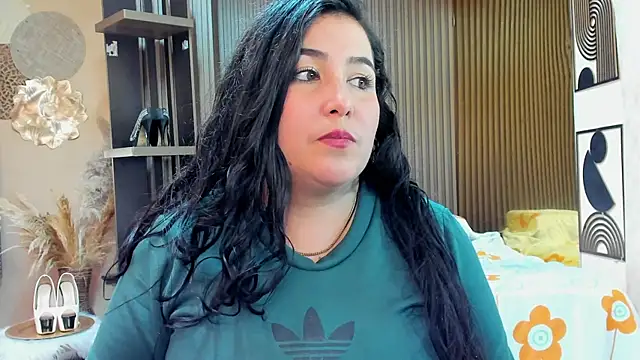 BBWLuxuryMuse élő XXX-chatje