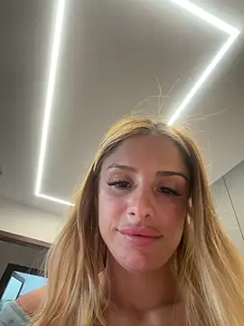 SophieVJ's Webcam Show