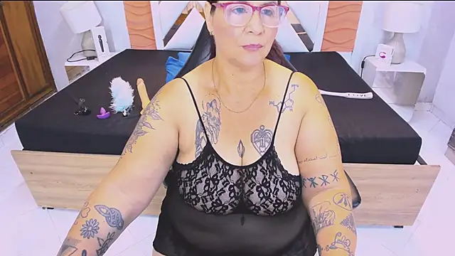 laura_riley live XXX chat