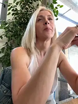 HOTLadyluna Adlı Modelin Web Kamerası Şovu