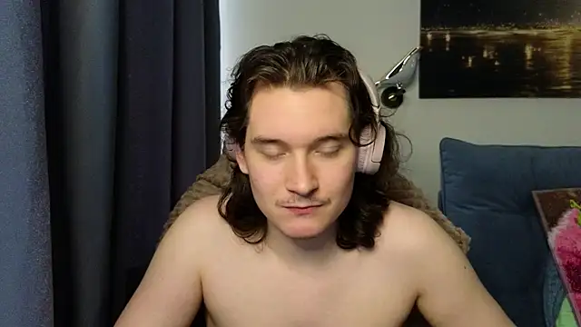 MoreRealAlex's Live XXX Chat