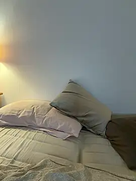 Orgasmille's Webcam Show