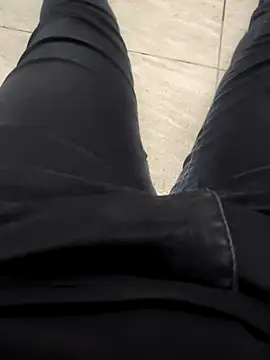 Pauzdo321 Show in webcam