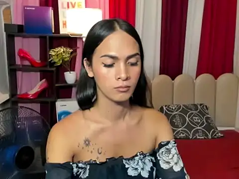 XXX chat uživo modela Ts_HardCockk