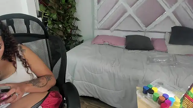 Tequilaaa11's Live XXX Chat