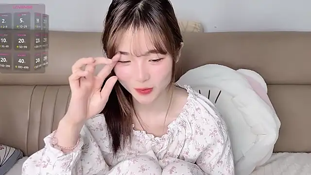 guoguo-77 Live XXX-Chat