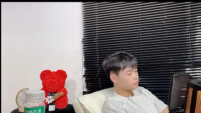 GUCCI-BOY1314 网络视讯表演
