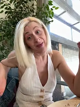 HOTLadyluna's Webcam Show