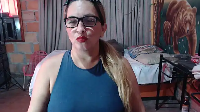 Show de BURBUJA_y_CABALLERO na webcam