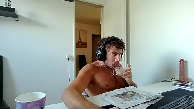alpha-hunk Live XXX Chat