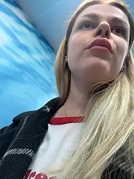 Онлайн чат XXX HarrietDart