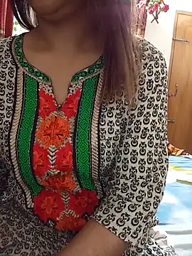 Tanha18 élő XXX-chatje