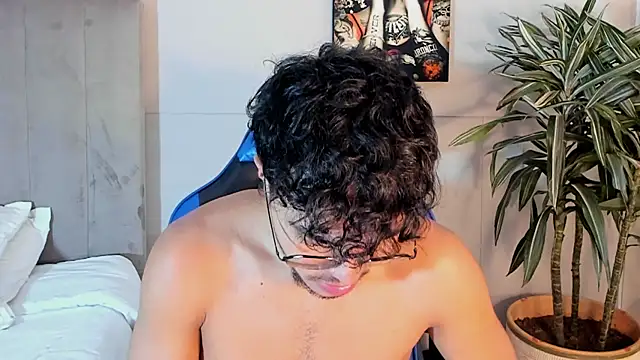 kai_storn Pertunjukan Webcam
