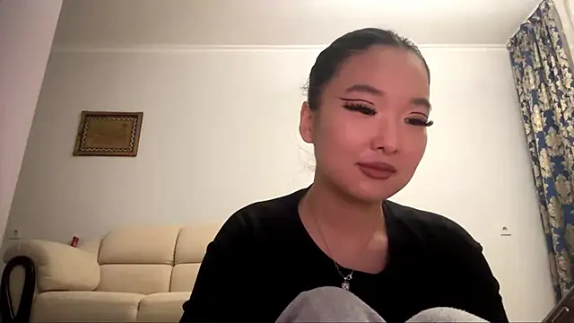 EmmaLeexth 现场XXX聊天
