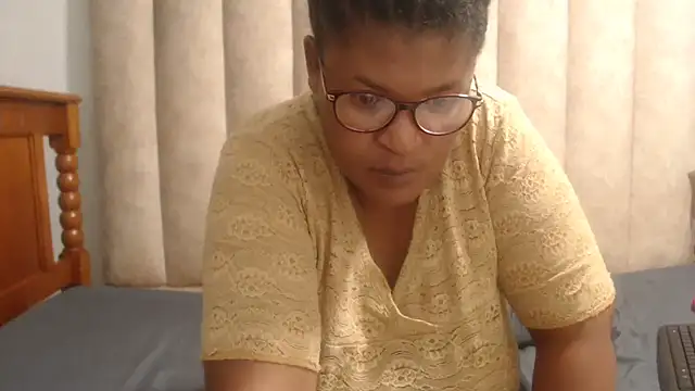 CandyYumsAerolaX's Live XXX Chat