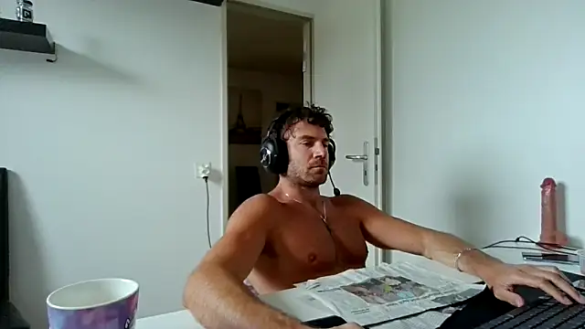 alpha-hunk's Webcam Show