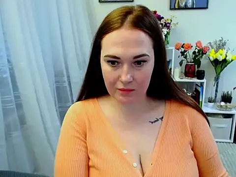 Lady_Tiana élő XXX-chatje