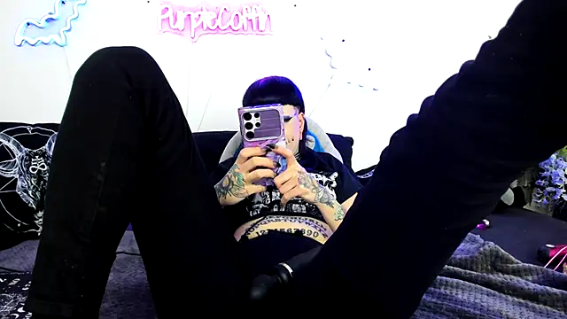 Purple_Coffin666's Live XXX Chat