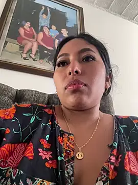 emmyjhonson07 라이브 XXX 채팅