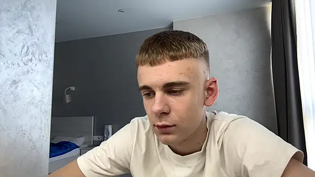 SoloFury webcam show