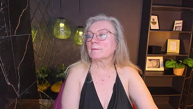 NataliMellow élő XXX-chatje