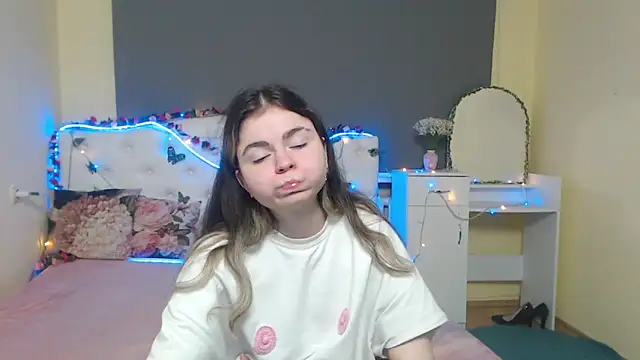 Chat +18 de TinaRedly ao vivo