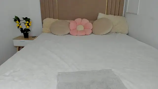 Erika_bestboobs' Live XXX Chat