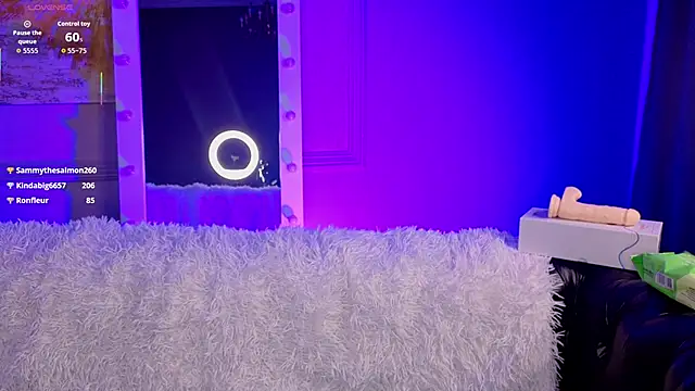 Kelly_Woods' Live XXX Chat