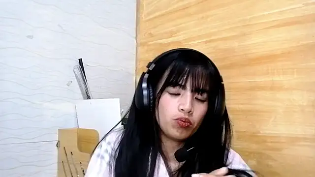 KimberyBucker's Live XXX Chat