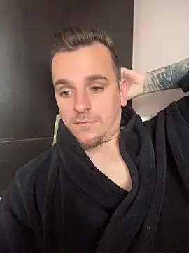 Huge_cock22cm Show in webcam