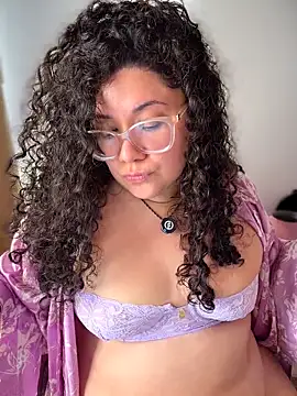 Živý XXX chat CurlyMilf_Vannexxxa