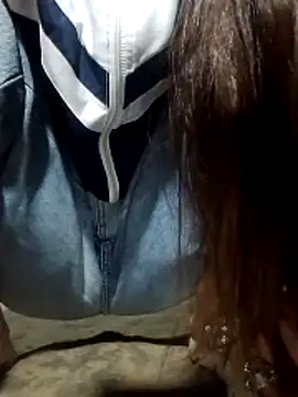 Writhing_First Show Webcam