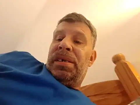 stud2512 live XXX chat
