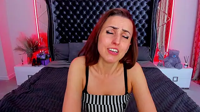 Rebecca_Diamond – Naživo XXX chat