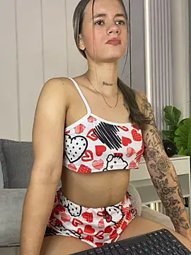 JuliaColemann Adlı Modelin Canlı XXX Sohbeti