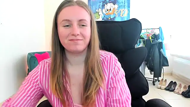 Marisha_Cute: вебкам-шоу