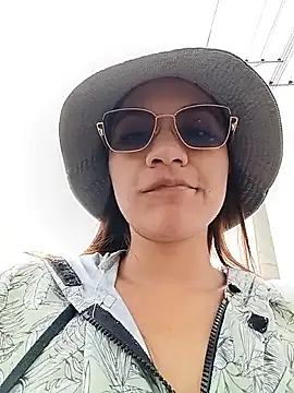 Leticia_Hinkley_ élő XXX-chatje