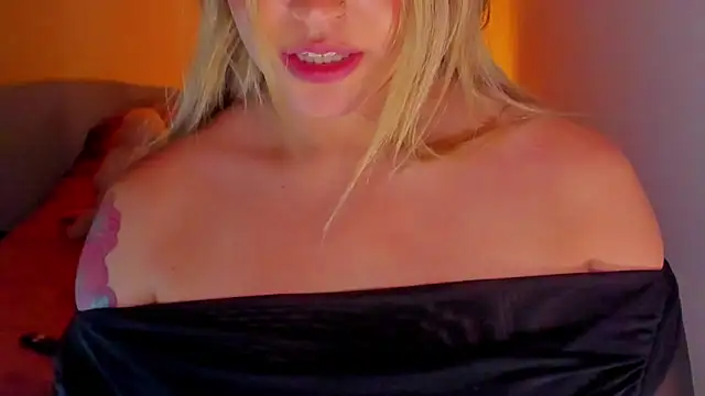 saradiazxxx 即時 XXX 聊天