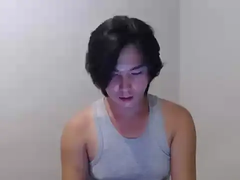 urhalfguyxx 网络视讯表演