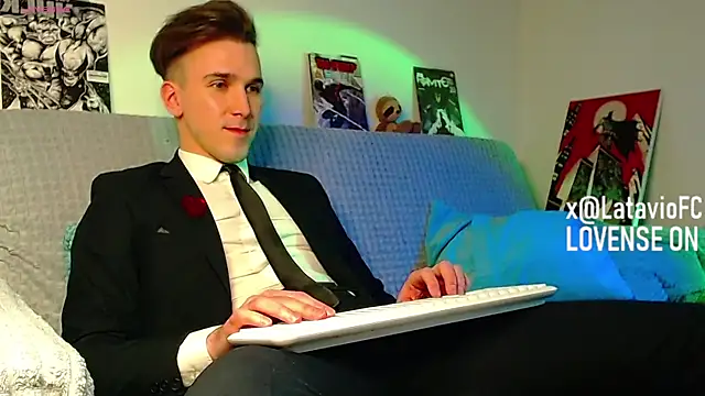 Midnighter_ Live XXX Chat